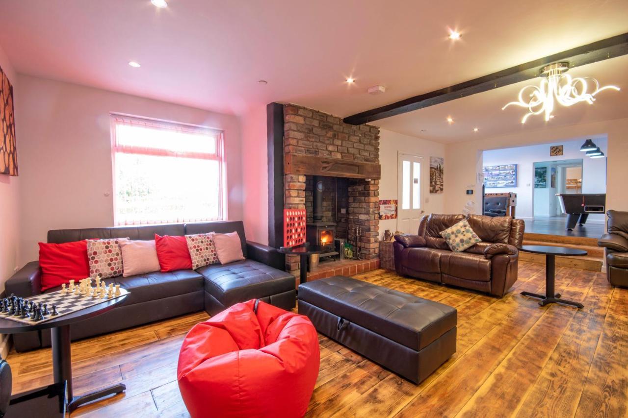Апартаменты Welsh Row House Llandegla Экстерьер фото