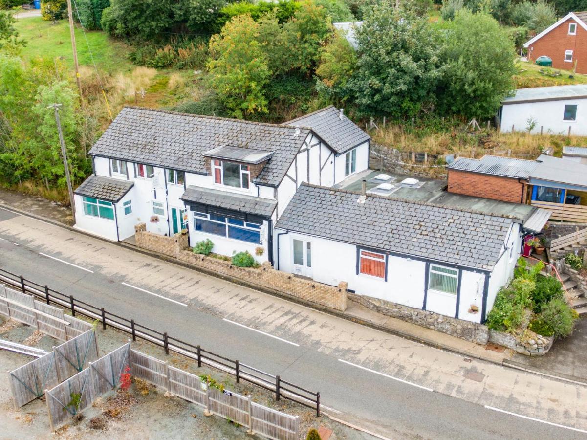 Апартаменты Welsh Row House Llandegla Экстерьер фото